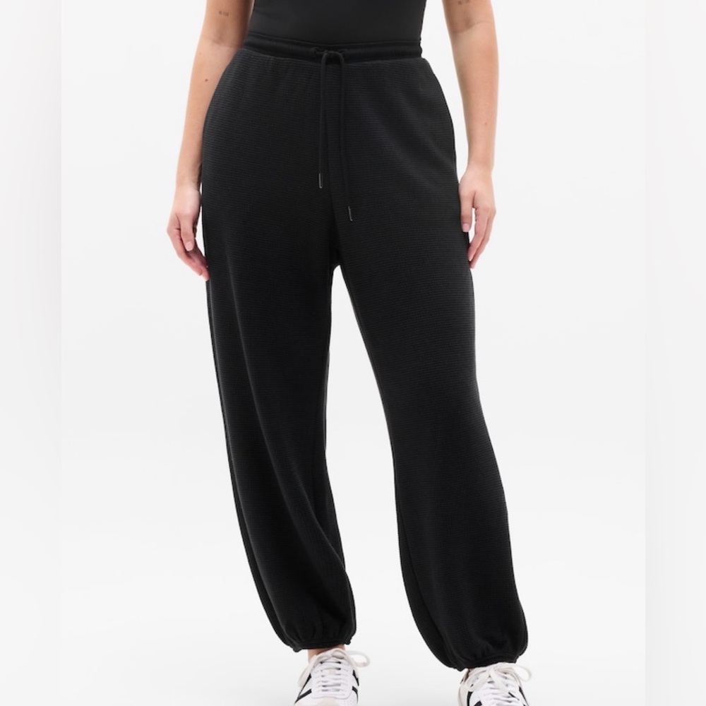 Athleta tranquil waffle mid rise jogger